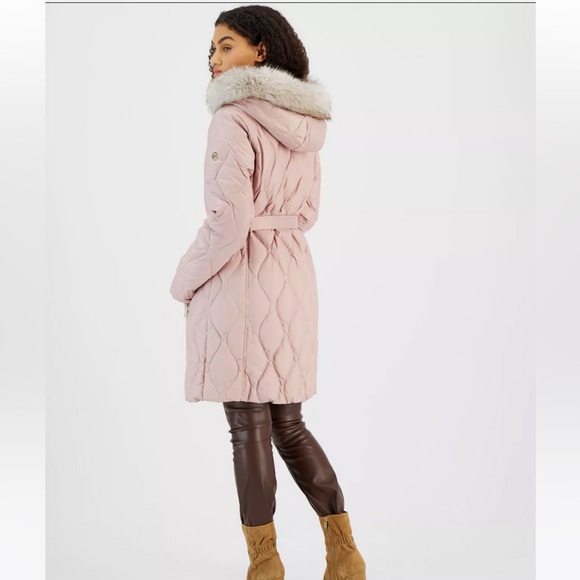 Michael Kors Blush Belted Faux Fur Trim Hooded Puffer Coat size Large - Picture 3 of 10